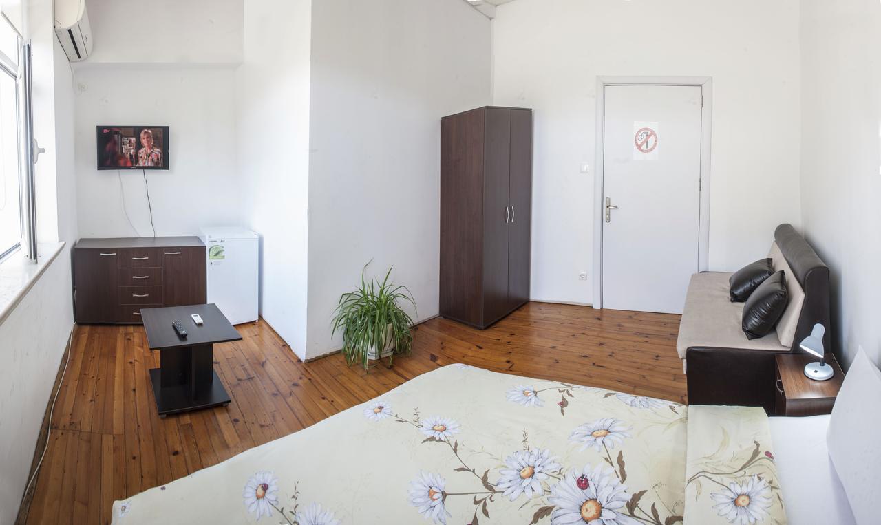 Sofia Central Guest Rooms Exterior photo